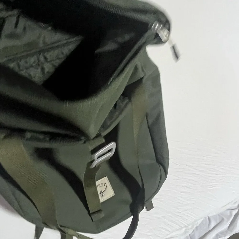 Osprey Arcane Roll-Top 22 L Daypack Backpack Unisex (Pine Leaf Green Heather)